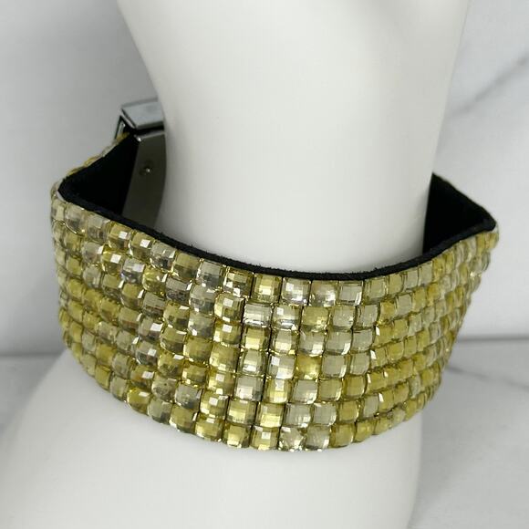 Yellow Rhinestone Studded Heart Lock Bracelet - Picture 8 of 9